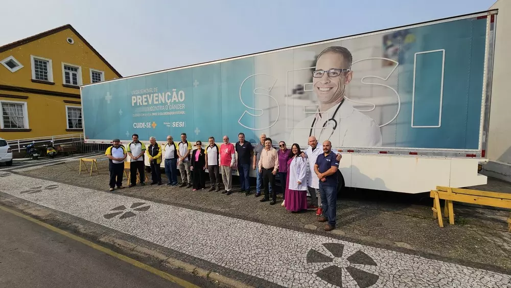 Outubro Rosa: Unidade móvel de prevenção contra o câncer realiza exames em Rio Negro